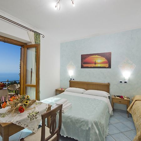 ホテルAgriturismo Mare E Monti アジェーロラ エクステリア 写真