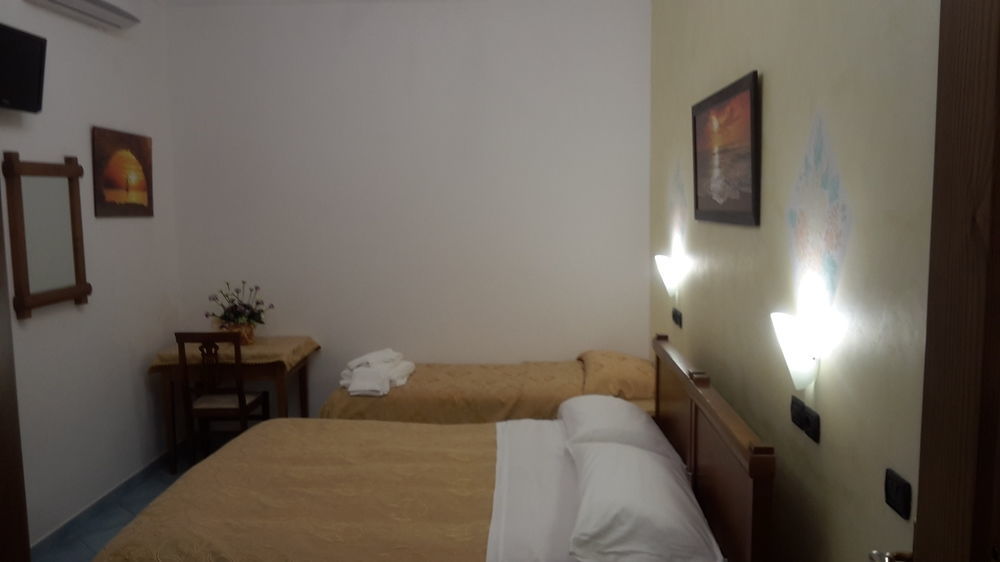 ホテルAgriturismo Mare E Monti アジェーロラ エクステリア 写真