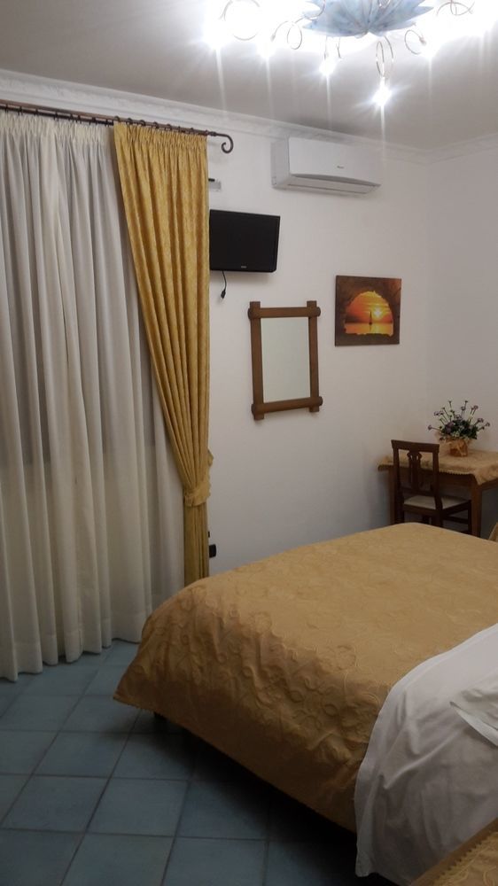 ホテルAgriturismo Mare E Monti アジェーロラ エクステリア 写真