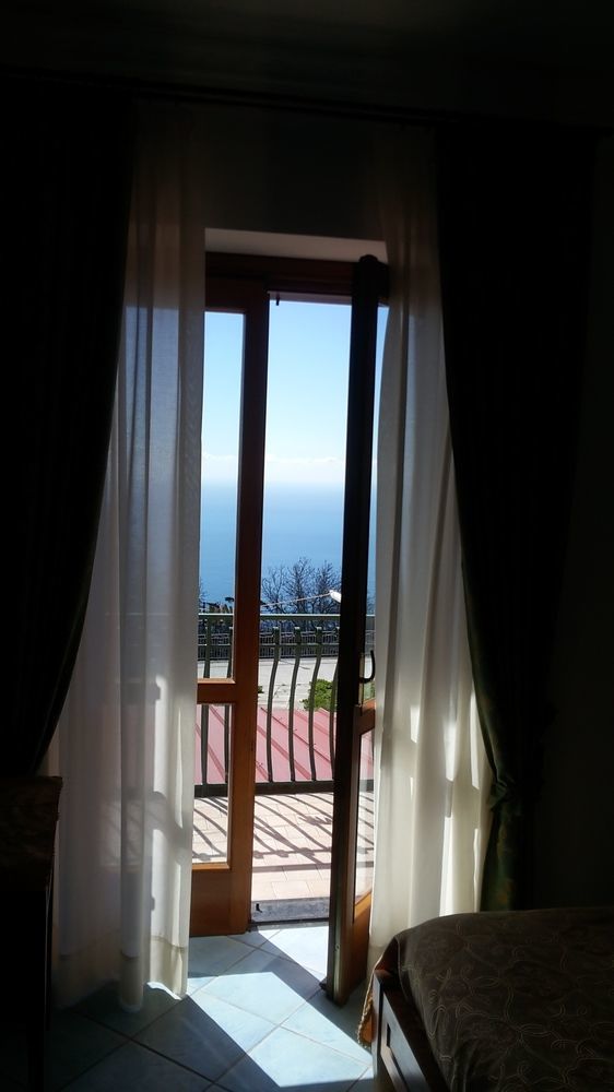 ホテルAgriturismo Mare E Monti アジェーロラ エクステリア 写真