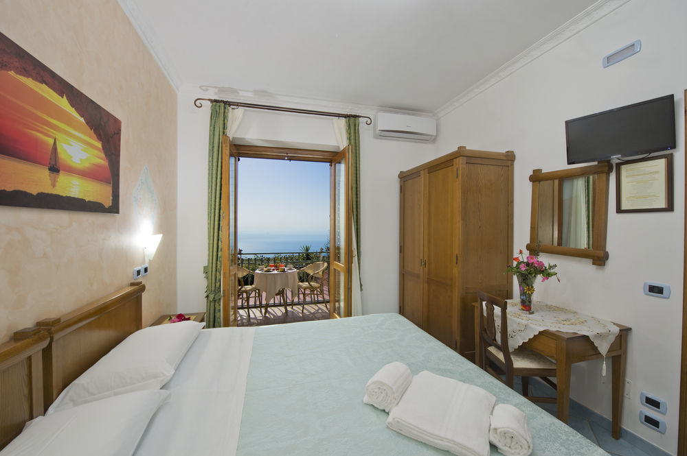 ホテルAgriturismo Mare E Monti アジェーロラ エクステリア 写真
