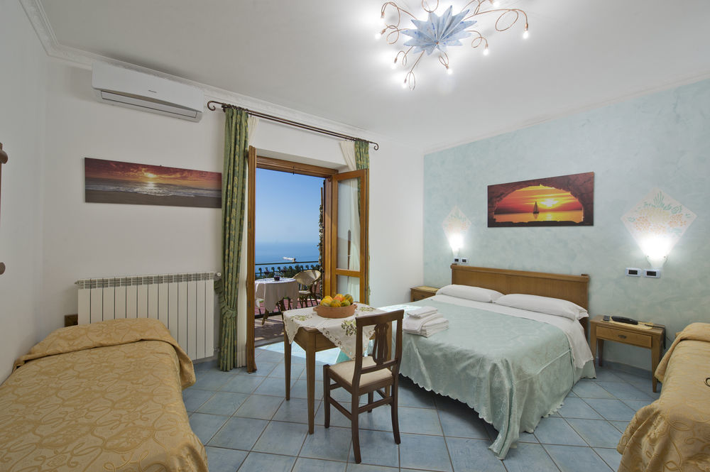 ホテルAgriturismo Mare E Monti アジェーロラ エクステリア 写真